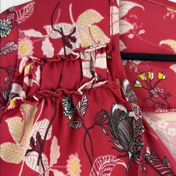 Loft Top Pink with yellow and white florals Women's Size S - Picture 4 of 9